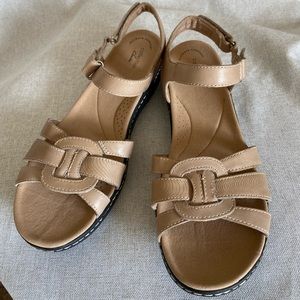 Clarks Sand Leather Ankle Strap Sandals Size 11” Brand New